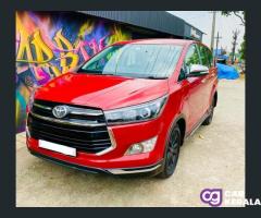 TOYOTO INNOVA TURNING SPORT CAR