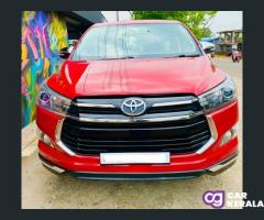 TOYOTO INNOVA TURNING SPORT CAR