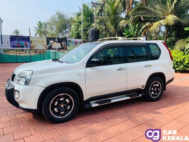 2010 model NISSAN X TRAIL