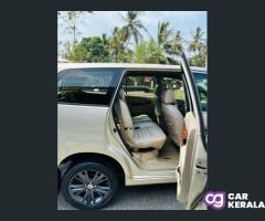 TOYOTA INNOVA 2012: Family used