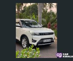 2021 XUV300  W8 Petrol Manual Car