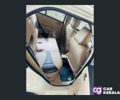 Desire vxi 2015 ( petrol)